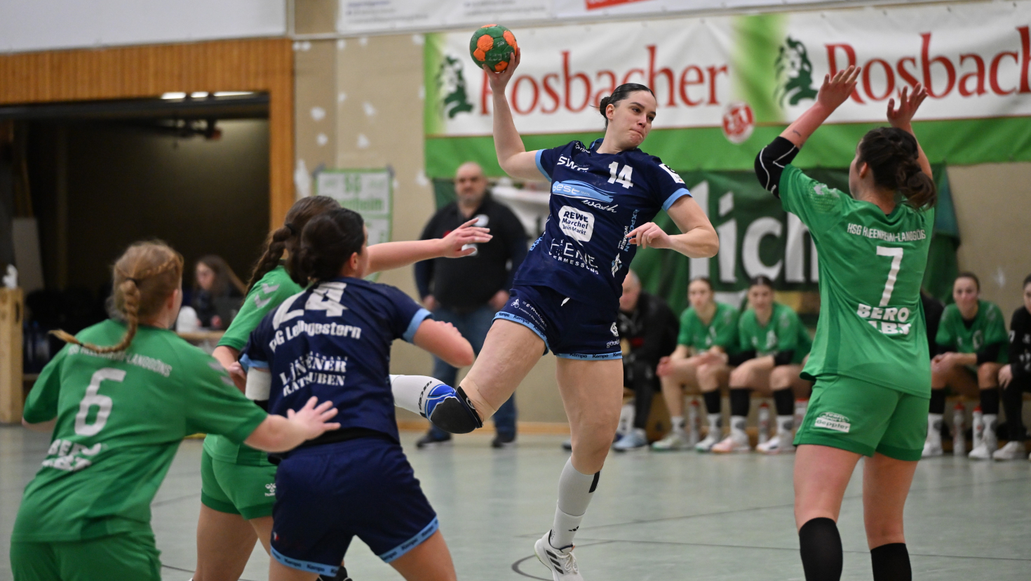 Anita ist zurück auf dem Spielfeld